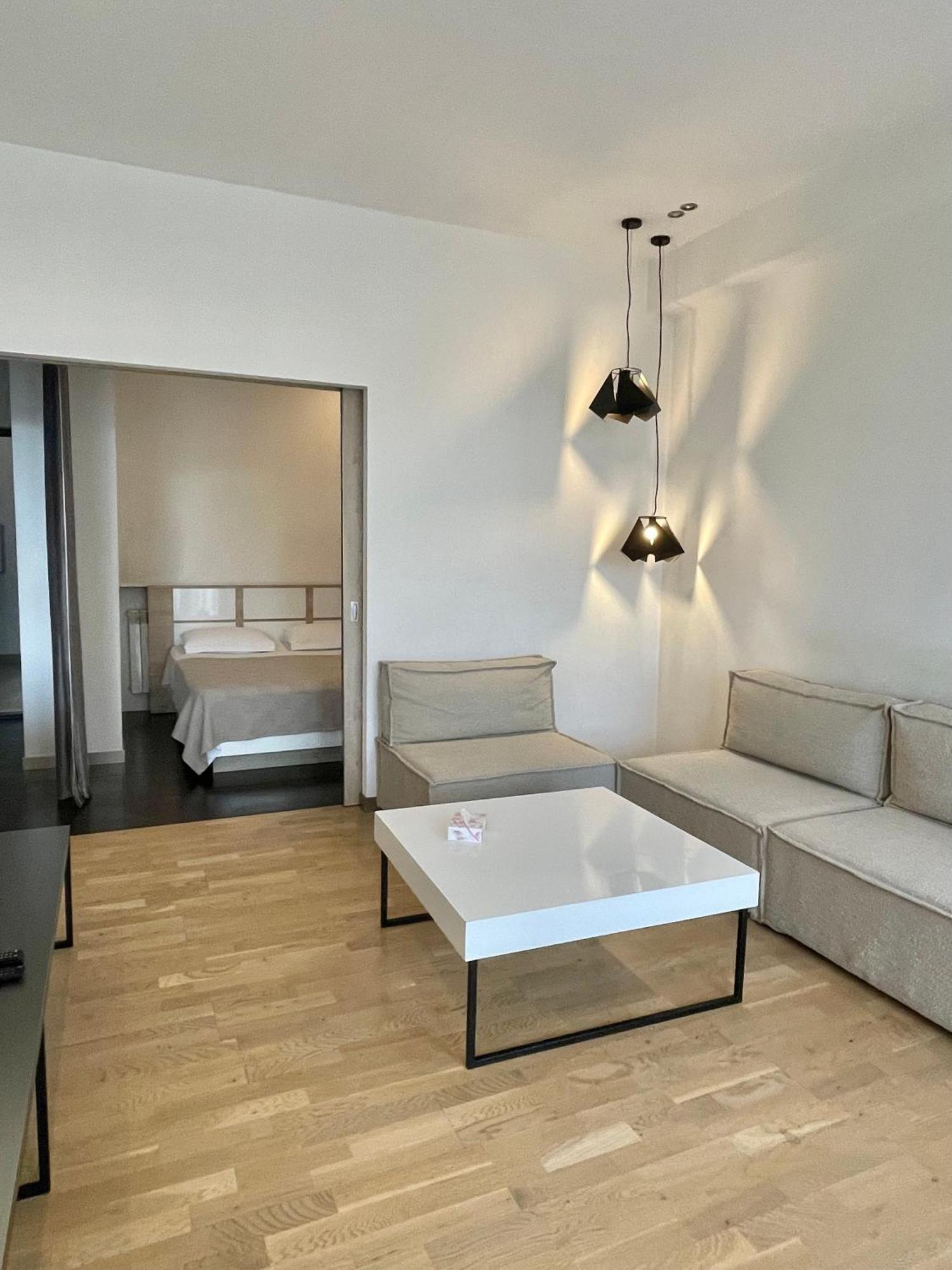Metro Apartment Jerevan Exteriör bild